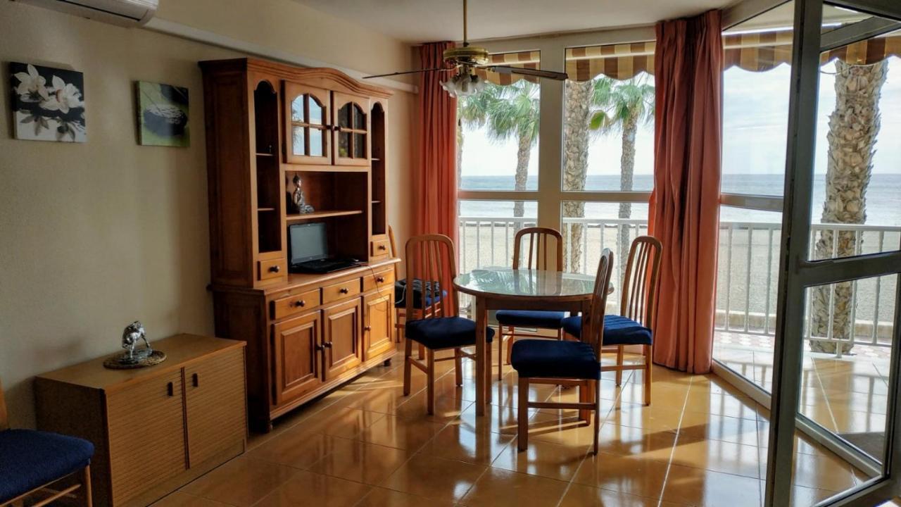 Première ligne de mer Roquetas de Mar Extérieur photo